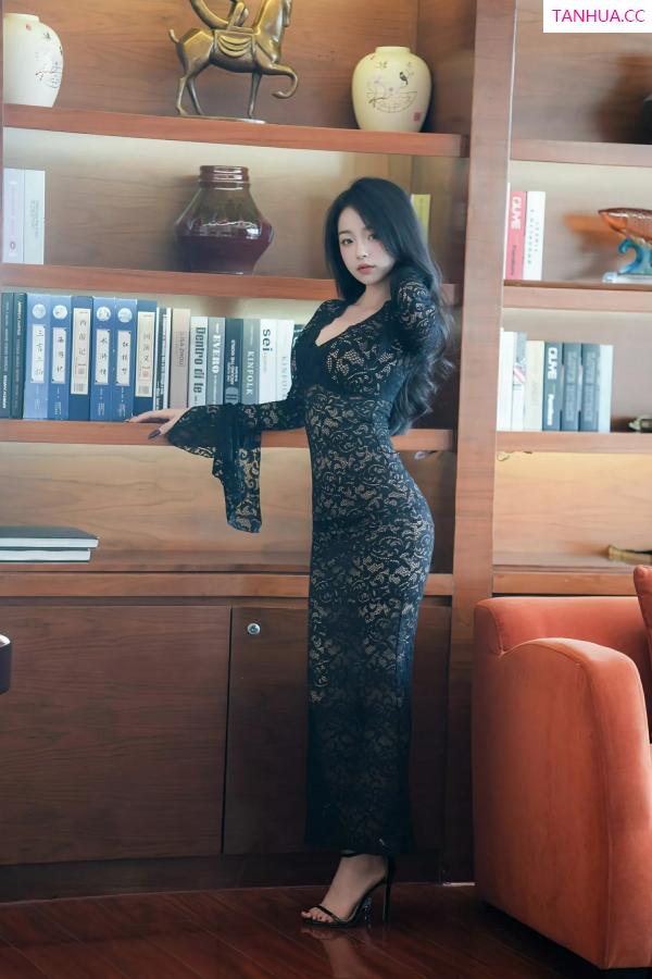   [XiuRen]高清写真图 2025.06.04 No.10360 白琮瑗第8张图片